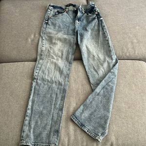 Gap straight cut light washed jeans